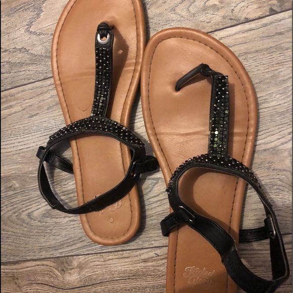 faded glory flip flops